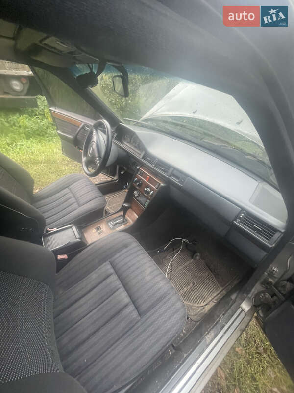 Седан Mercedes-Benz E-Class 1990 в Борисполе