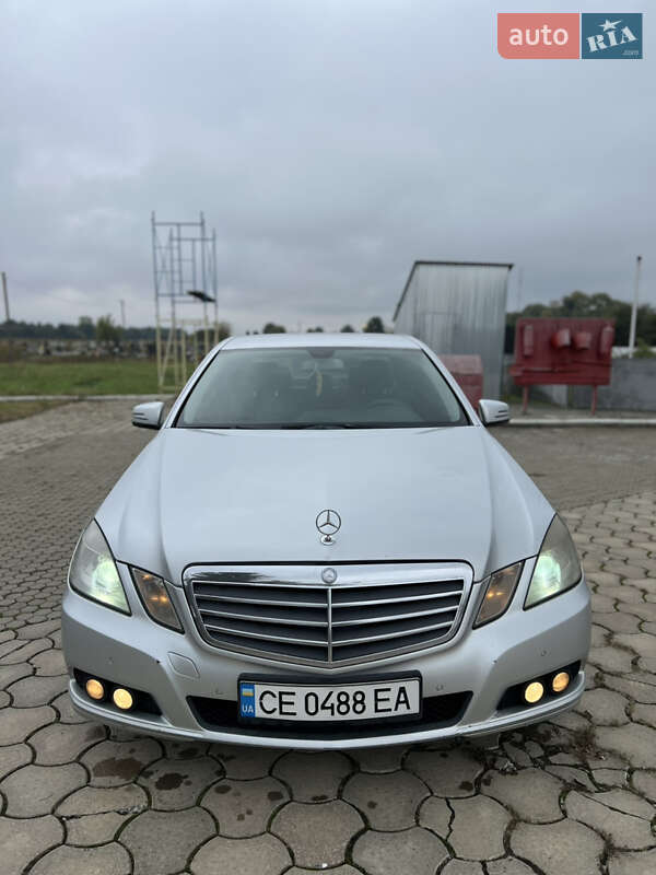 Седан Mercedes-Benz E-Class 2009 в Черновцах