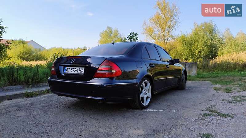 Седан Mercedes-Benz E-Class 2002 в Калуше