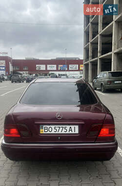 Седан Mercedes-Benz E-Class 1998 в 