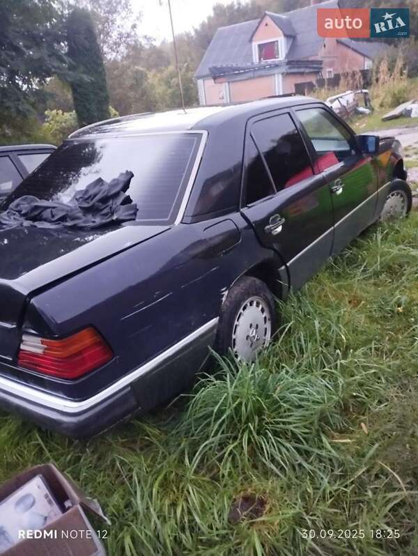 Седан Mercedes-Benz E-Class 1992 в Кременце фото 5 Седан Mercedes-Benz E-Class 1992 в Кременце