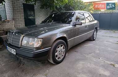 Седан Mercedes-Benz E-Class 1991 в 