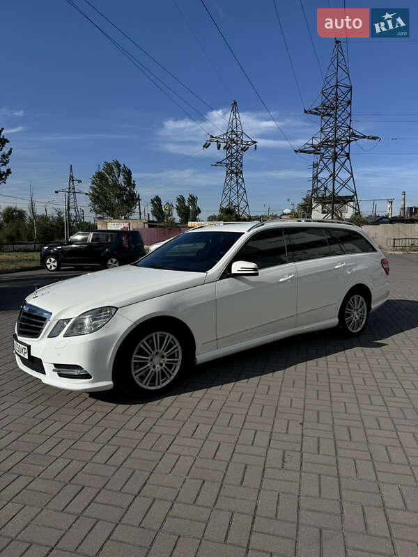 Универсал Mercedes-Benz E-Class 2012 в Запорожье