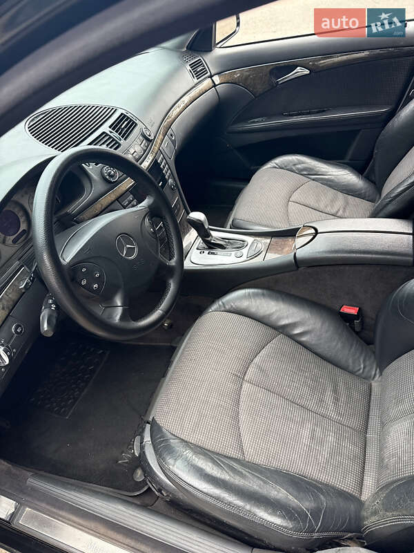 Седан Mercedes-Benz E-Class 2003 в Черкассах