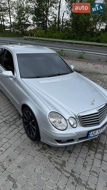 Седан Mercedes-Benz E-Class 2007 в Виннице