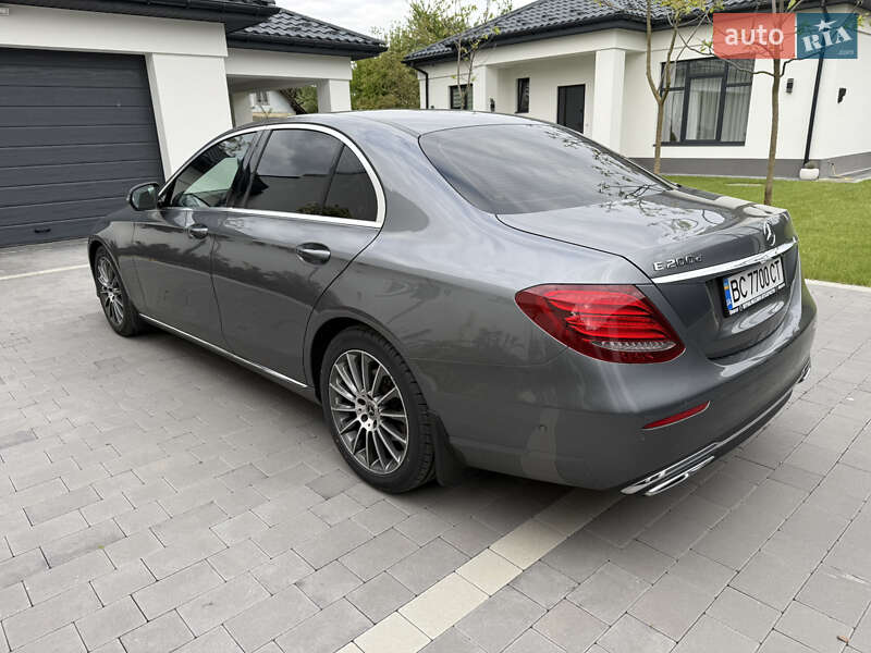 Седан Mercedes-Benz E-Class 2018 в Львові