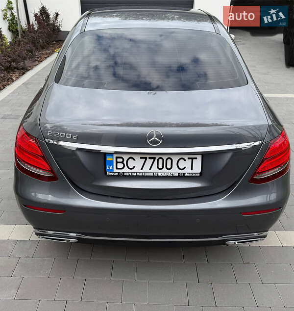 Седан Mercedes-Benz E-Class 2018 в Львові