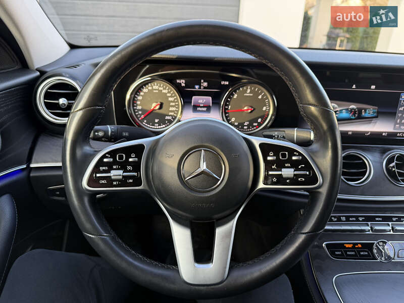 Седан Mercedes-Benz E-Class 2018 в Львові