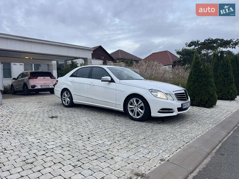 Седан Mercedes-Benz E-Class 2012 в Одессе