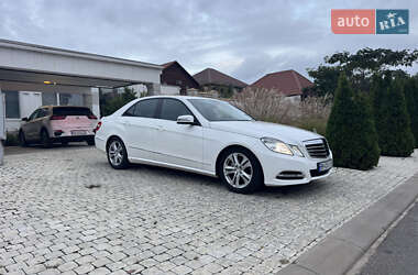 Седан Mercedes-Benz E-Class 2012 в 