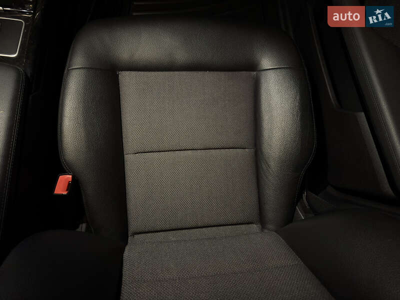 Седан Mercedes-Benz E-Class 2012 в Одессе