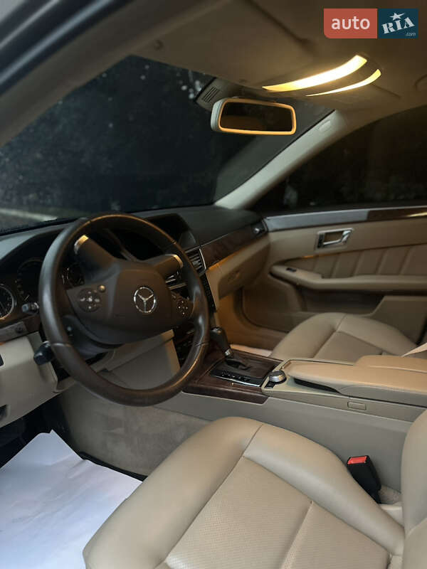 Седан Mercedes-Benz E-Class 2011 в Чернівцях фото 17 Седан Mercedes-Benz E-Class 2011 в Чернівцях