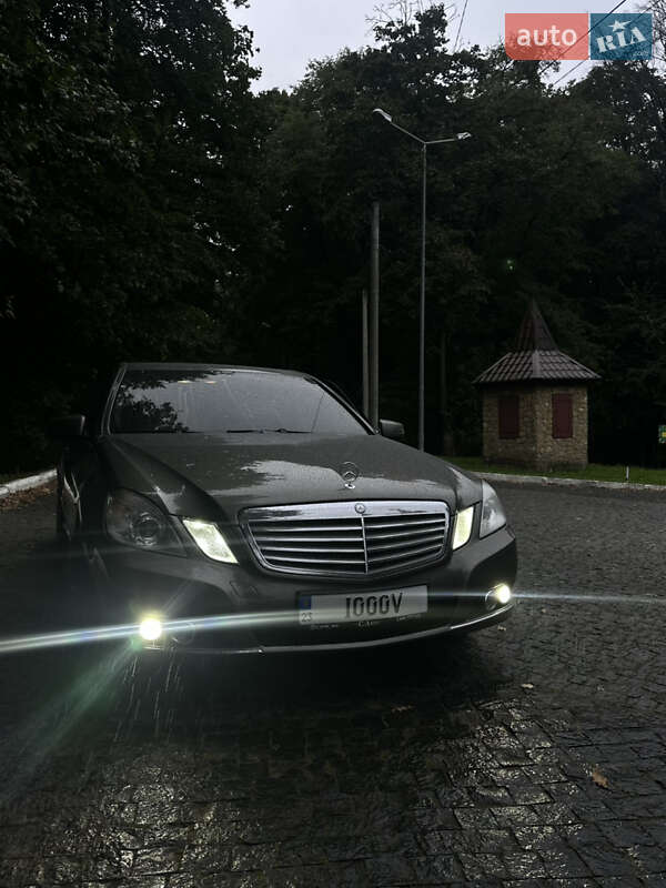 Седан Mercedes-Benz E-Class 2011 в Чернівцях фото 37 Седан Mercedes-Benz E-Class 2011 в Чернівцях