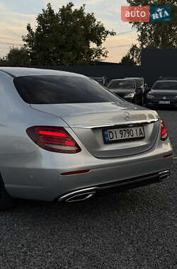 Седан Mercedes-Benz E-Class 2016 в 