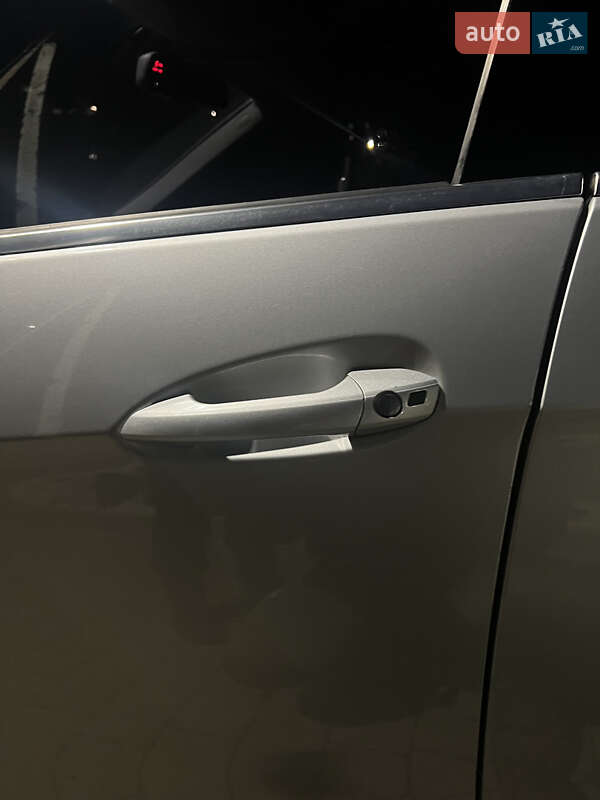 Универсал Mercedes-Benz E-Class 2015 в Дрогобыче фото 37 Универсал Mercedes-Benz E-Class 2015 в Дрогобыче
