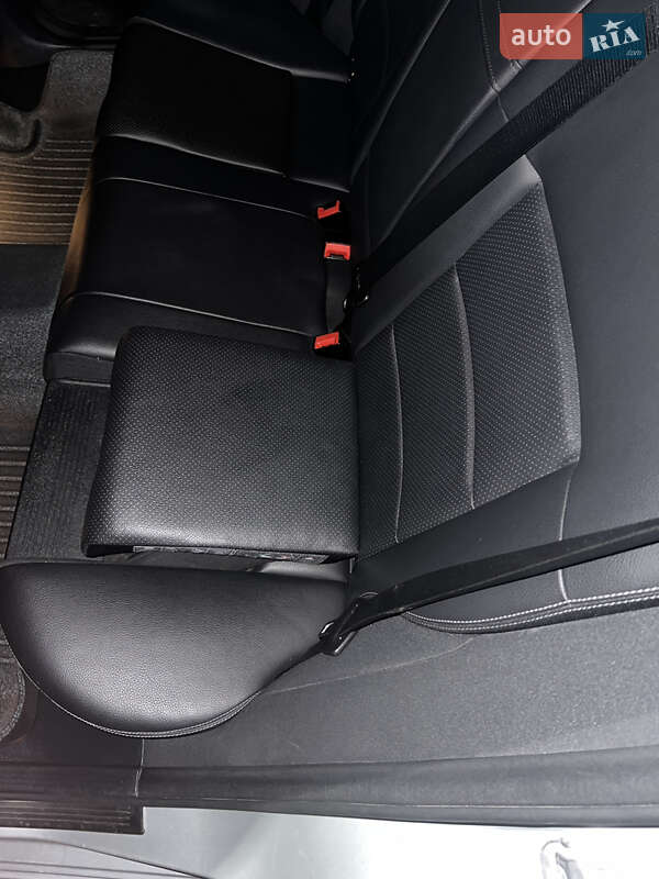 Универсал Mercedes-Benz E-Class 2015 в Дрогобыче фото 49 Универсал Mercedes-Benz E-Class 2015 в Дрогобыче