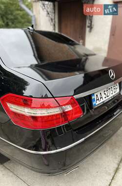 Седан Mercedes-Benz E-Class 2012 в  фото 9 Седан Mercedes-Benz E-Class 2012 в
