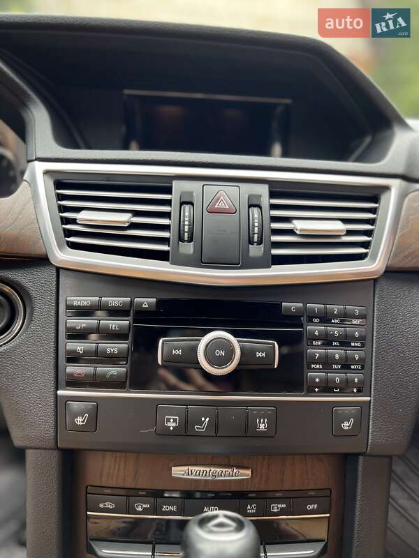 Седан Mercedes-Benz E-Class 2012 в Виннице