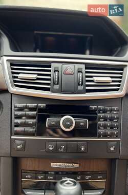Седан Mercedes-Benz E-Class 2012 в  фото 22 Седан Mercedes-Benz E-Class 2012 в