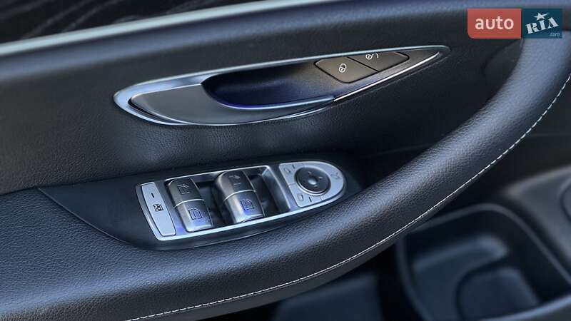 Седан Mercedes-Benz E-Class 2017 в Киеве