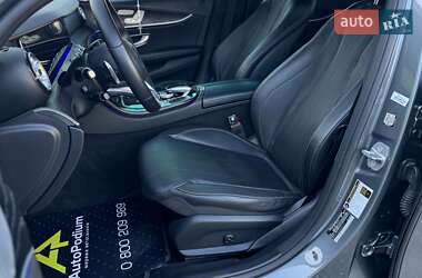 Седан Mercedes-Benz E-Class 2017 в 