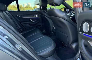 Седан Mercedes-Benz E-Class 2017 в 