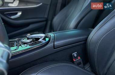 Седан Mercedes-Benz E-Class 2017 в 