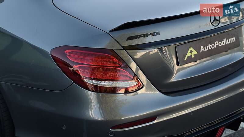 Седан Mercedes-Benz E-Class 2017 в Киеве