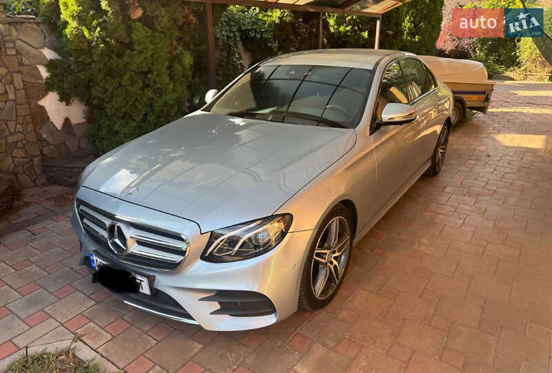 Седан Mercedes-Benz E-Class 2016 в Києві