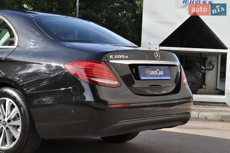 Седан Mercedes-Benz E-Class 2018 в Києві