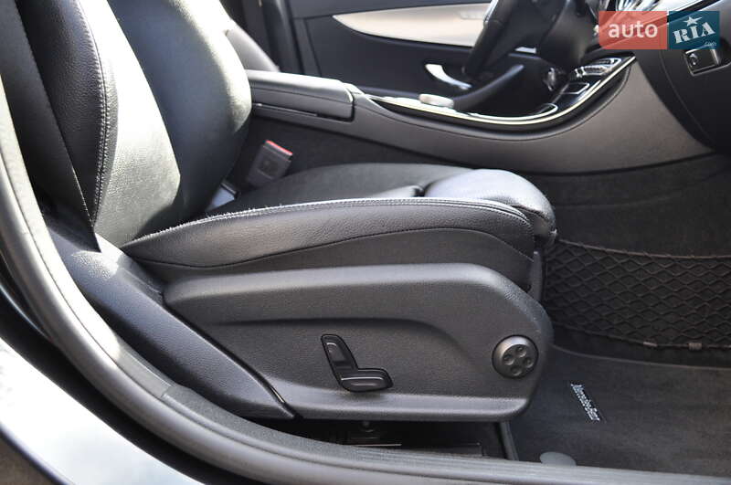 Седан Mercedes-Benz E-Class 2018 в Києві