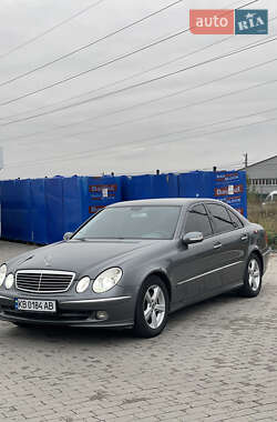 Седан Mercedes-Benz E-Class 2005 в Виннице