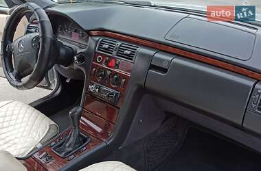 Седан Mercedes-Benz E-Class 1999 в 