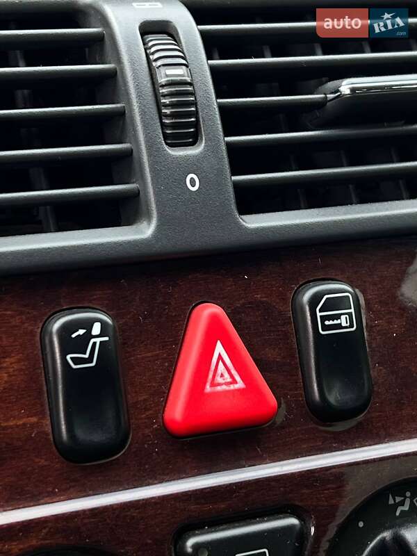 Седан Mercedes-Benz E-Class 2000 в Николаеве