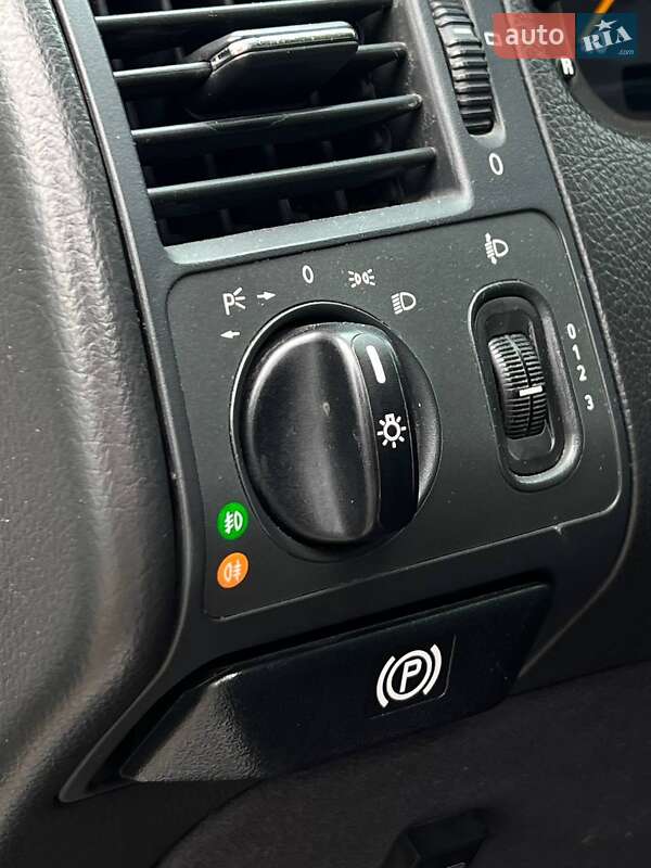 Седан Mercedes-Benz E-Class 2000 в Николаеве