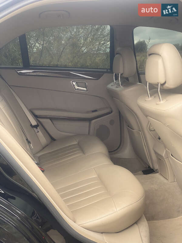 Седан Mercedes-Benz E-Class 2011 в Києві фото 10 Седан Mercedes-Benz E-Class 2011 в Києві
