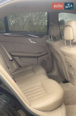 Седан Mercedes-Benz E-Class 2011 в 