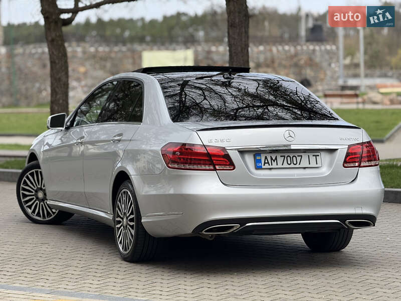 Седан Mercedes-Benz E-Class 2014 в Звягелі