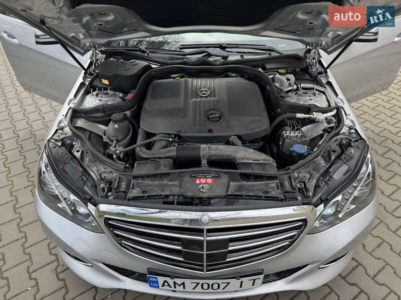 Седан Mercedes-Benz E-Class 2014 в Звягелі