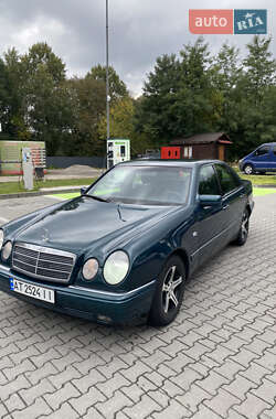Седан Mercedes-Benz E-Class 1999 в 