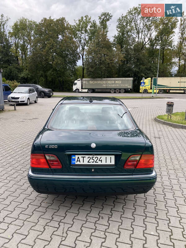 Седан Mercedes-Benz E-Class 1999 в Калуші