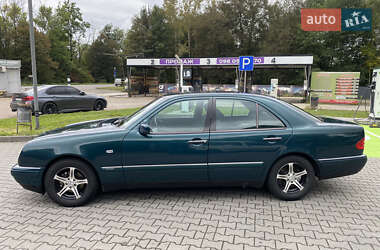 Седан Mercedes-Benz E-Class 1999 в 