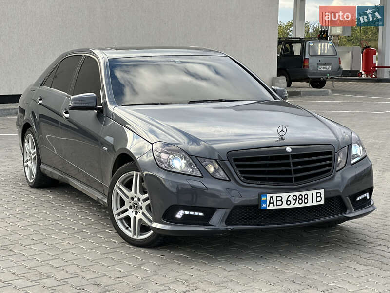 Mercedes-Benz E-Class 2011