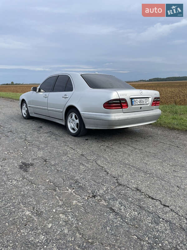 Седан Mercedes-Benz E-Class 2000 в Тернополе