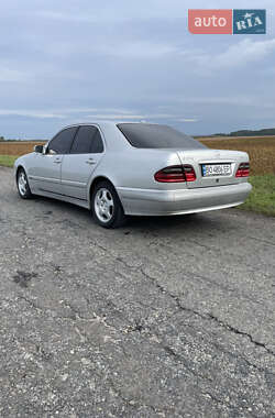 Седан Mercedes-Benz E-Class 2000 в 
