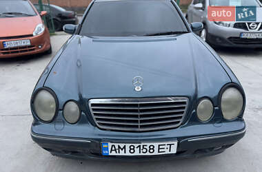 Седан Mercedes-Benz E-Class 2000 в 