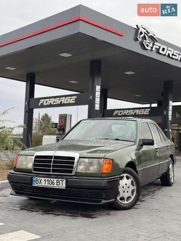 Mercedes-Benz E-Class 1986