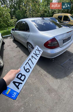 Седан Mercedes-Benz E-Class 2002 в 