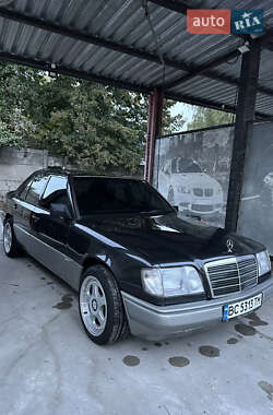 Седан Mercedes-Benz E-Class 1995 в Нежине