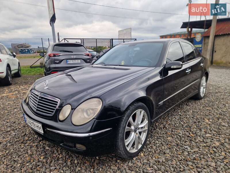 Седан Mercedes-Benz E-Class 2003 в Хусті